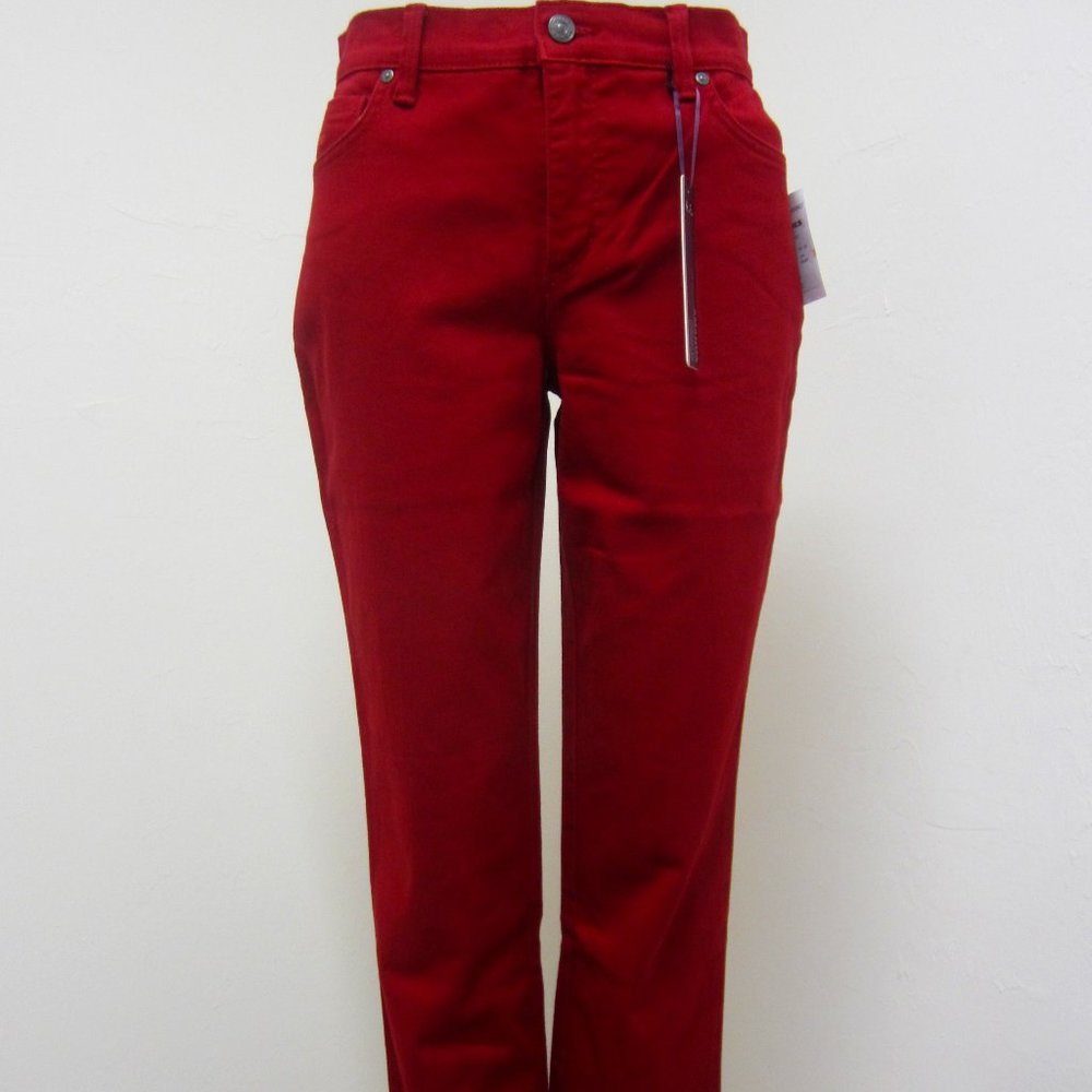 NEW Gloria Vanderbilt Original Slimming Jean - Amanda Size 2 short, Tapered Leg